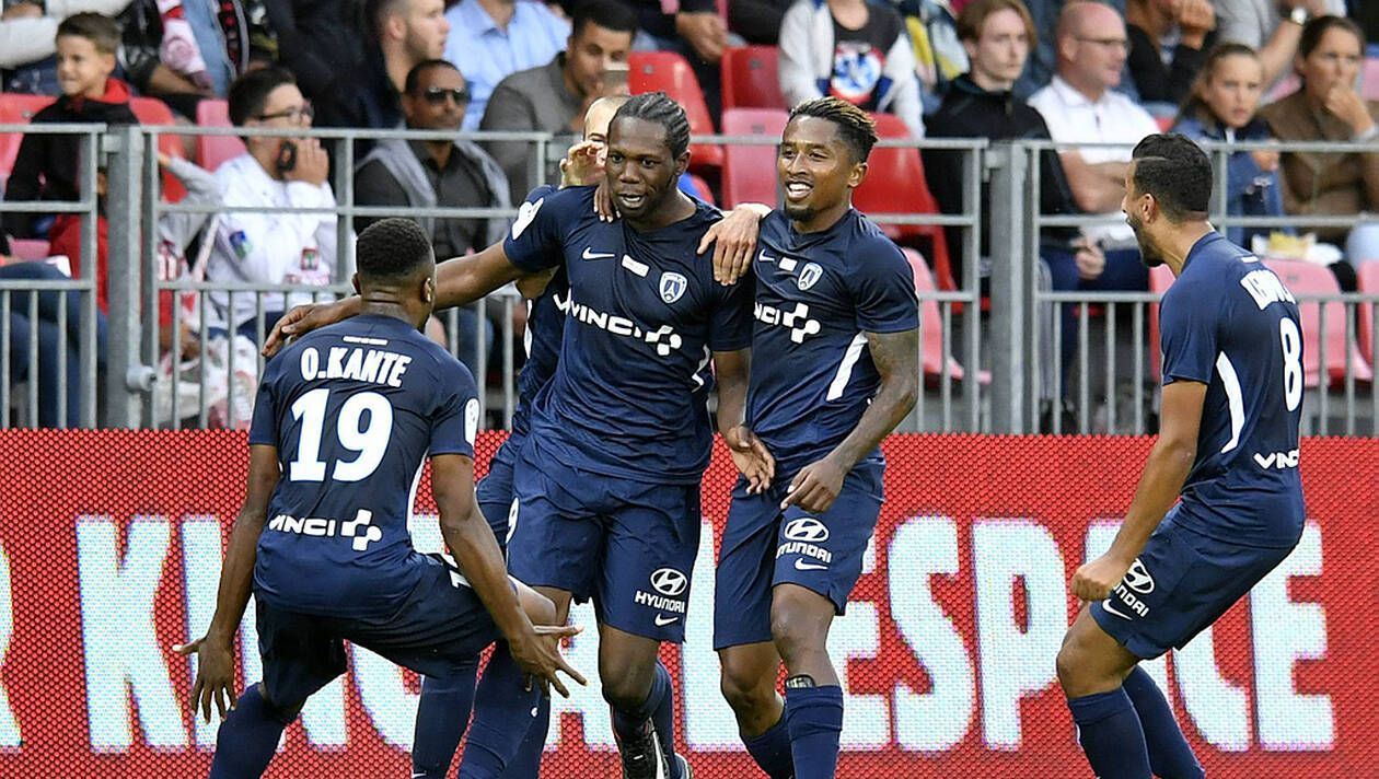 La Ligue-2 francesa sigue los pasos de la Ligue 1 para re...
