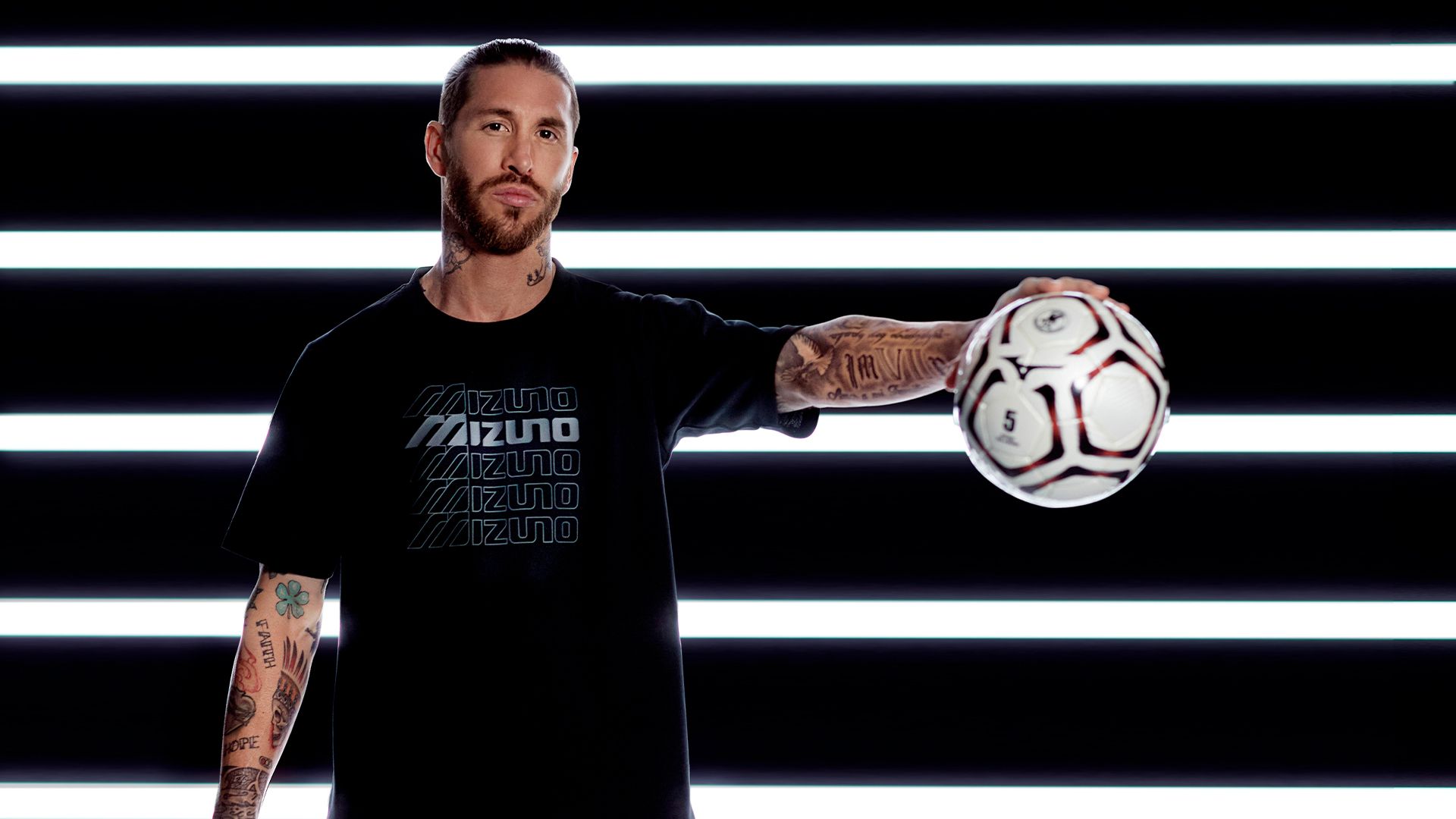 Transporte considerado Encogerse de hombros Sergio Ramos dice adiós a Nike y se convierte en la nueva...