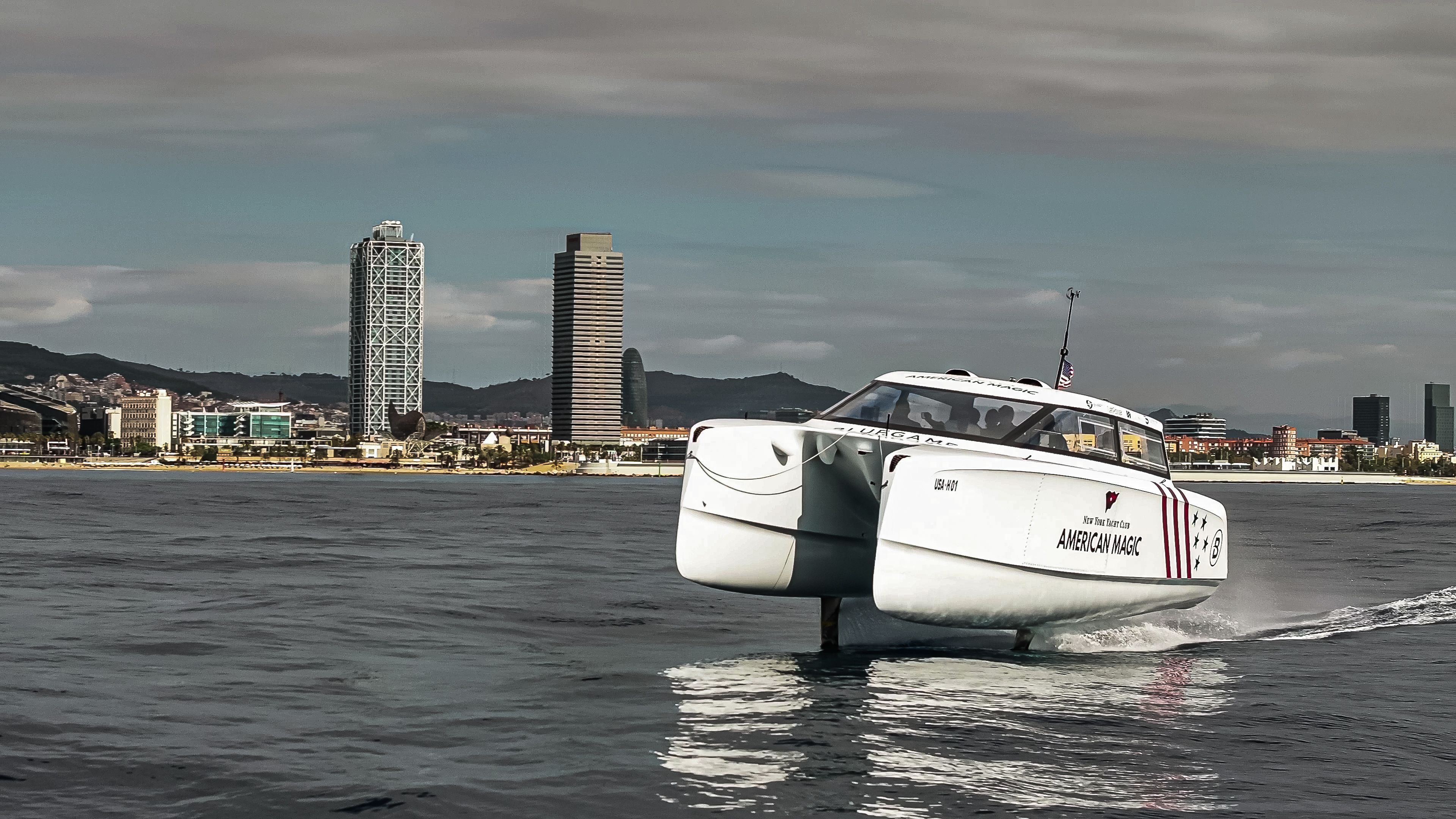 Desde el Chase Boat del NYYC American Magic se puede seguir la competición desde el mar