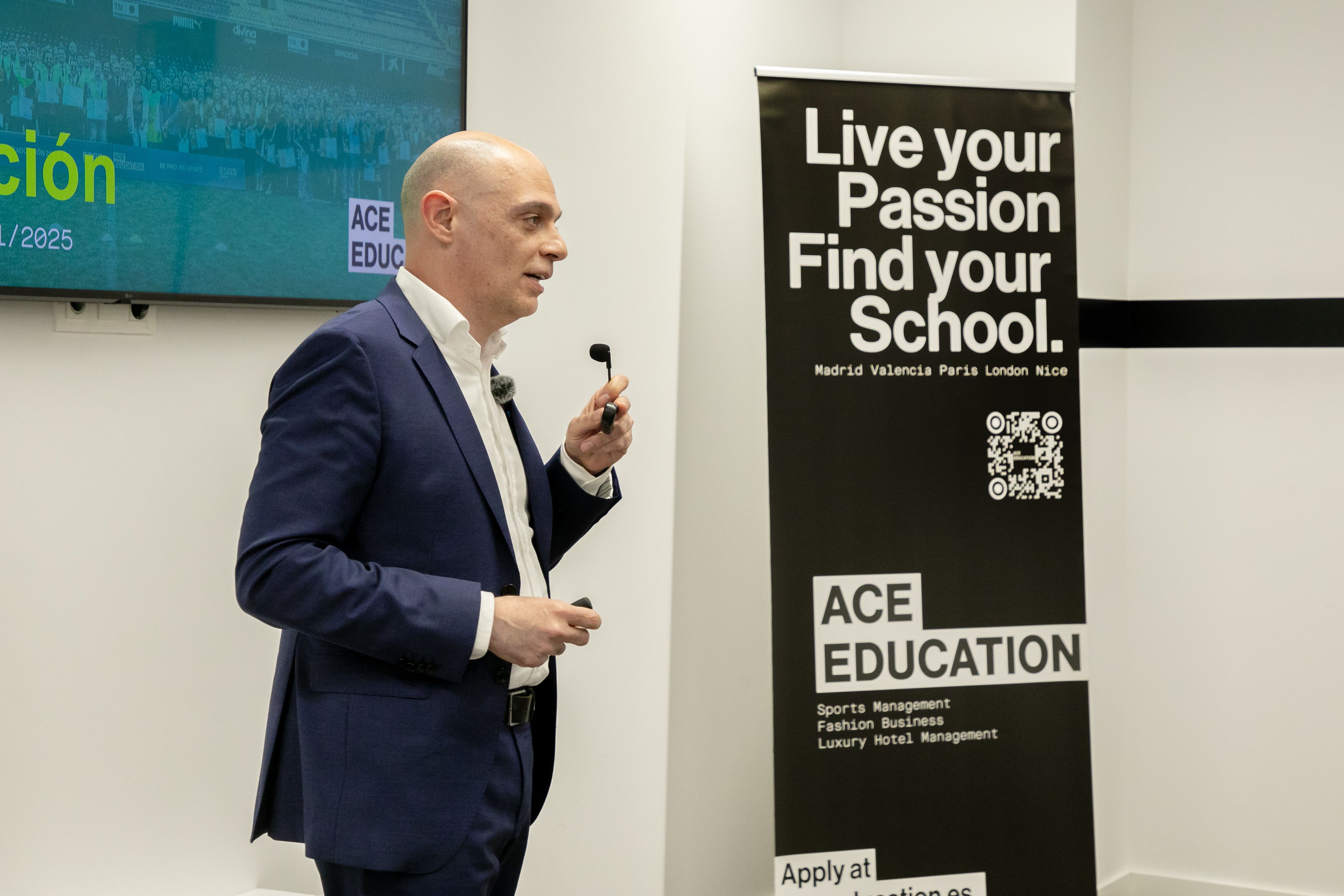 Jorge Coll, durante la inauguración del nuevo campus de European Sports Business School (ESBS) en Valencia