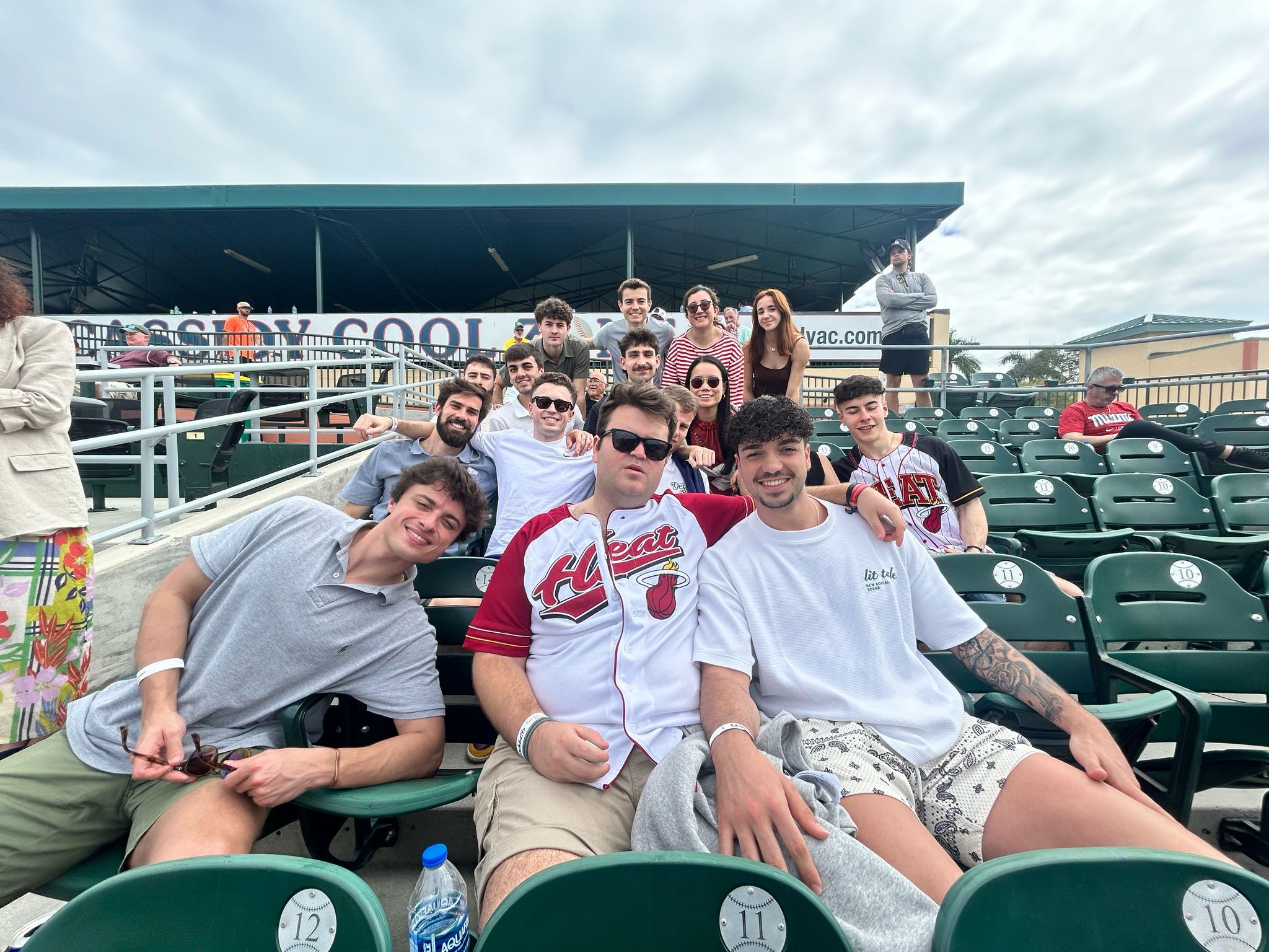 Los estudiantes del MBA in Sports Management durante su visita al LoanDepot Park, estadio de los Miami Marlins