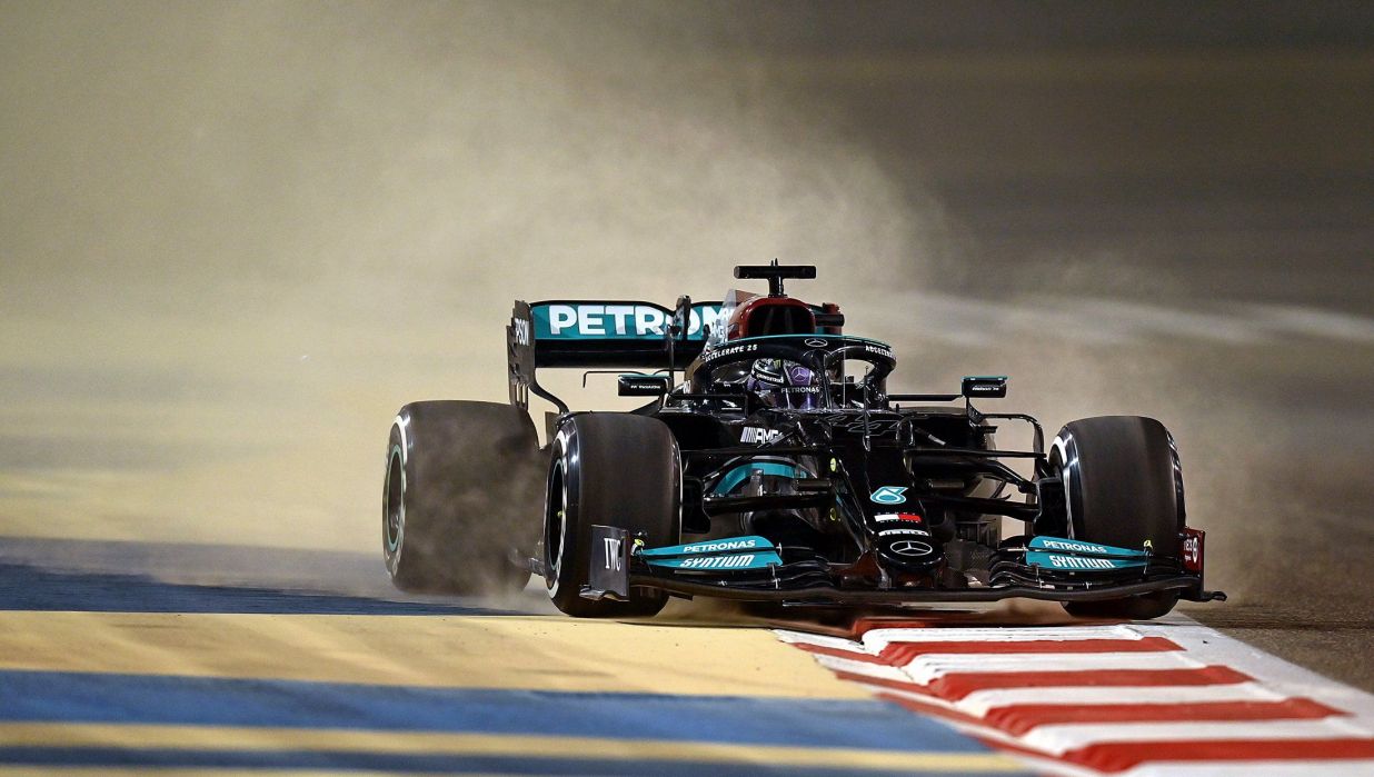 Mercedes F1 Team Gana Dentro Y Fuera De La Pista: Benefic...