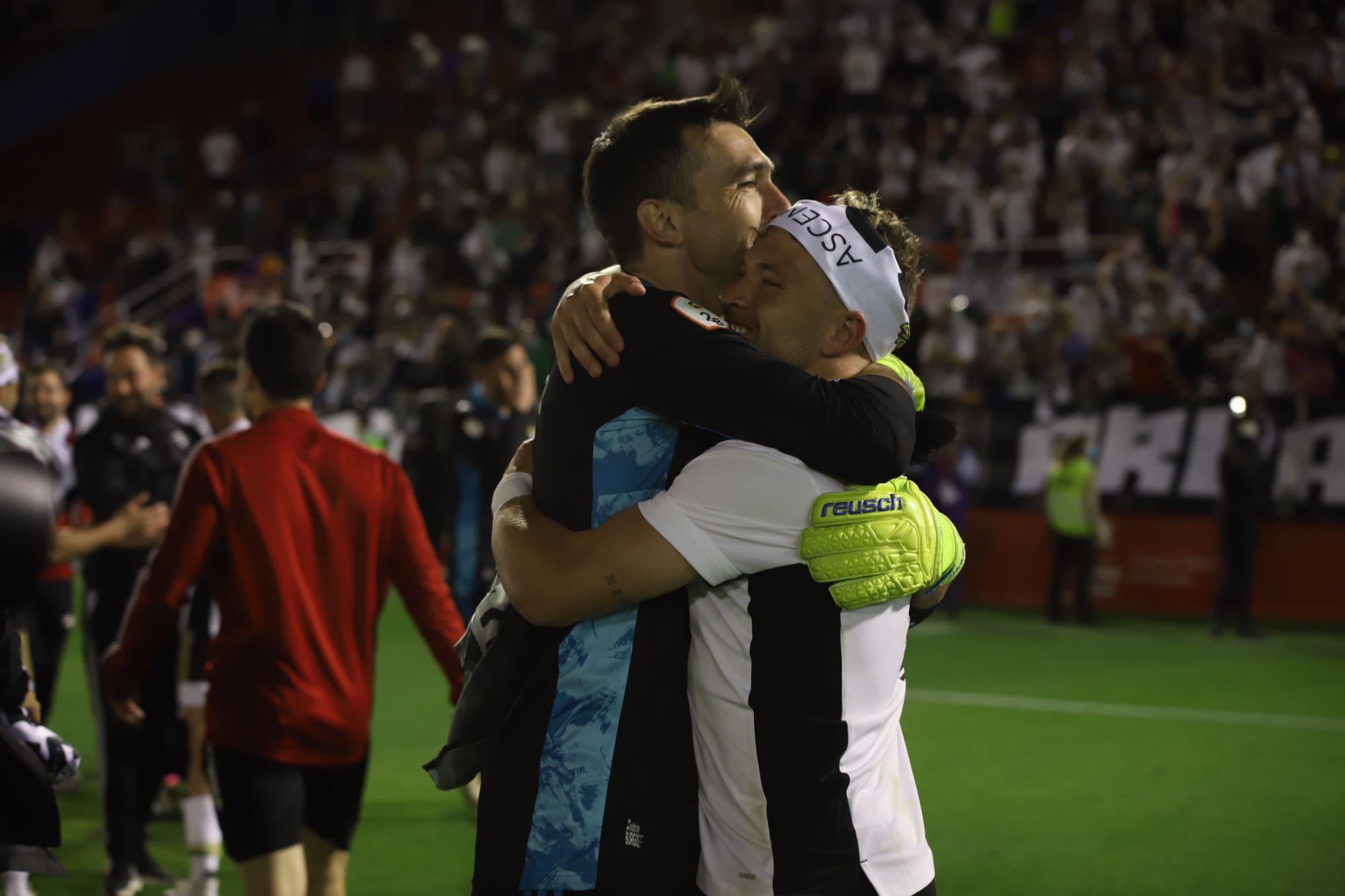 El Burgos CF pasa a manos de inversores locales para reso...