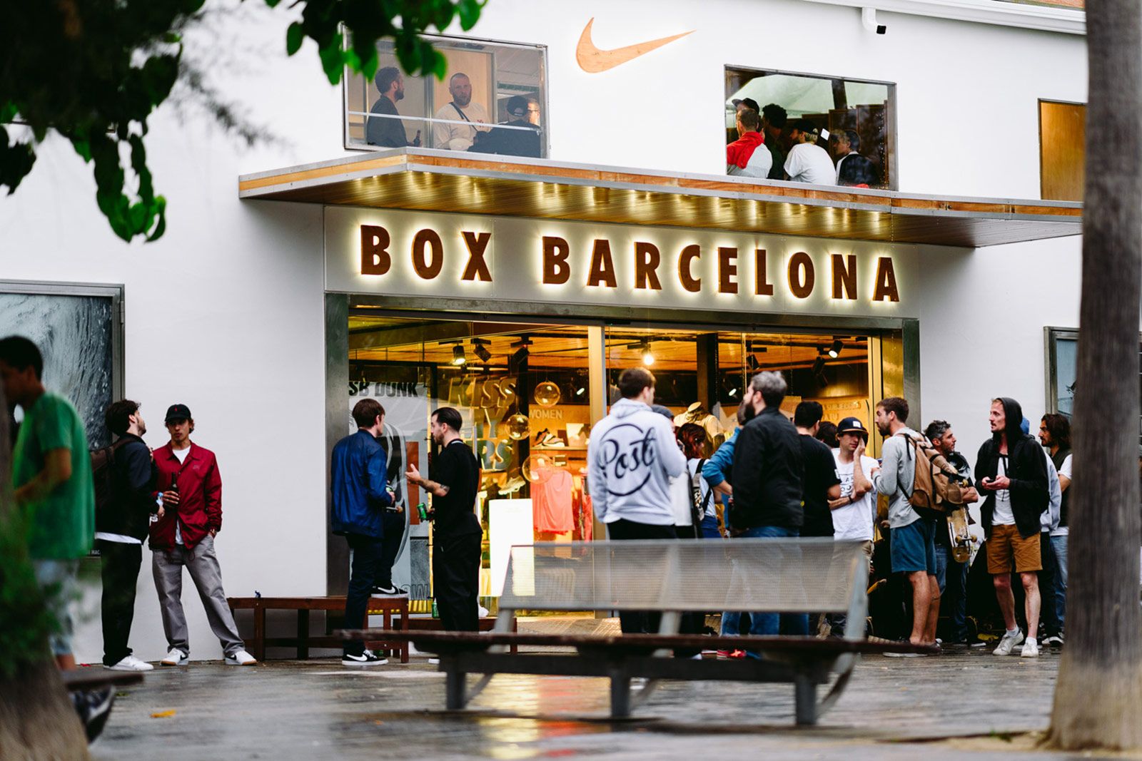 interferencia Mediana Obsesión Nike Box cierra en la Barceloneta para concentrar su comu...